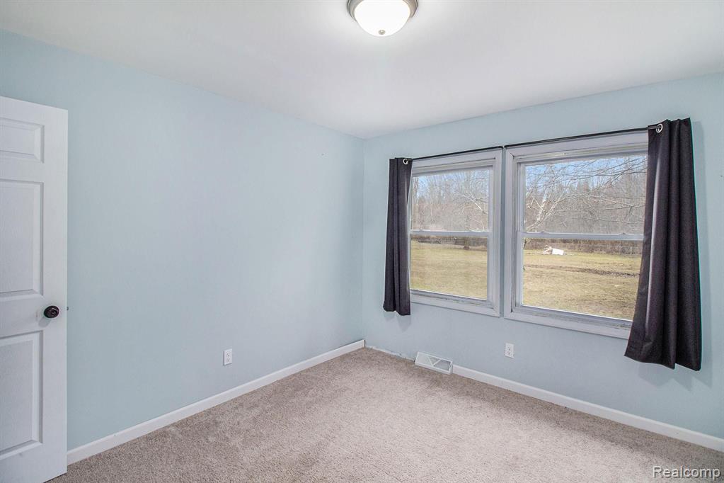 8447 West Farrand Road Montrose, MI 48457 - Photo 14 of 27 Gallery Image 14