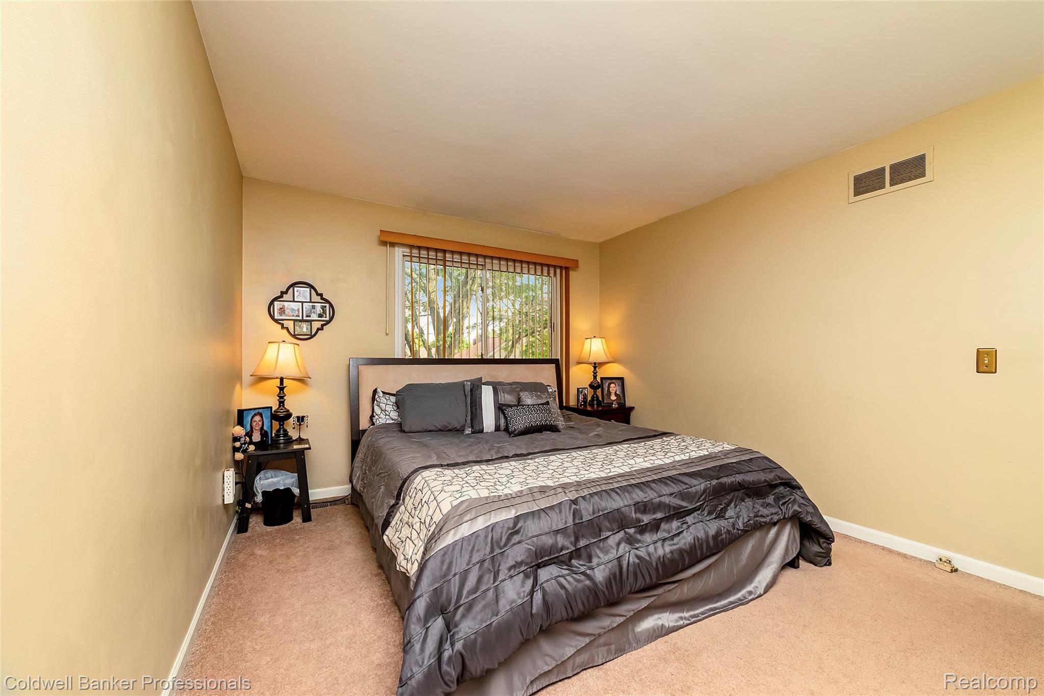 1500 Colony Drive Rochester, MI 48307 - Photo 14 of 30 013-photo--7320316.jpg