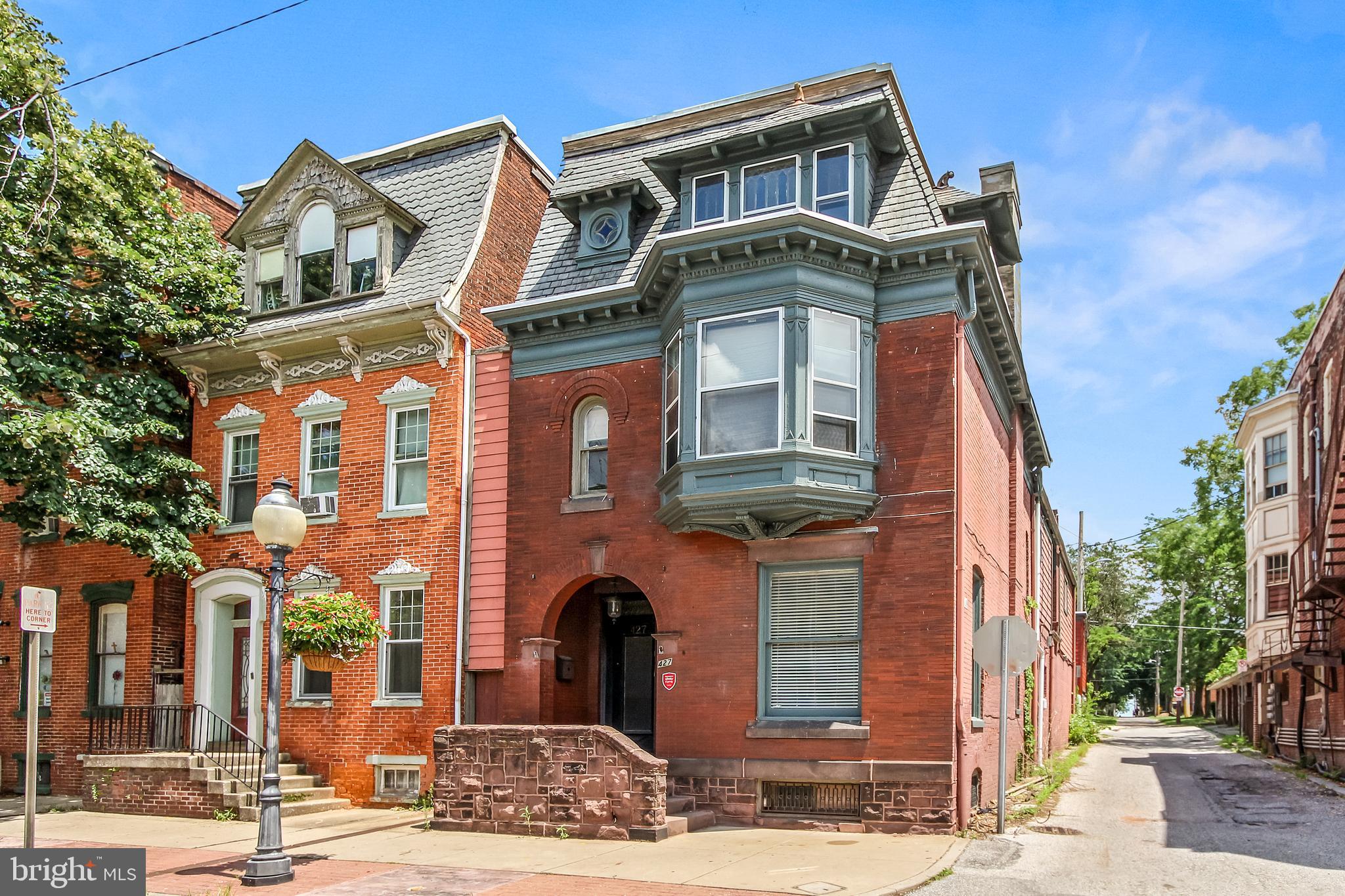 427 South George Street York, PA 17401 - Photo 2 of 36