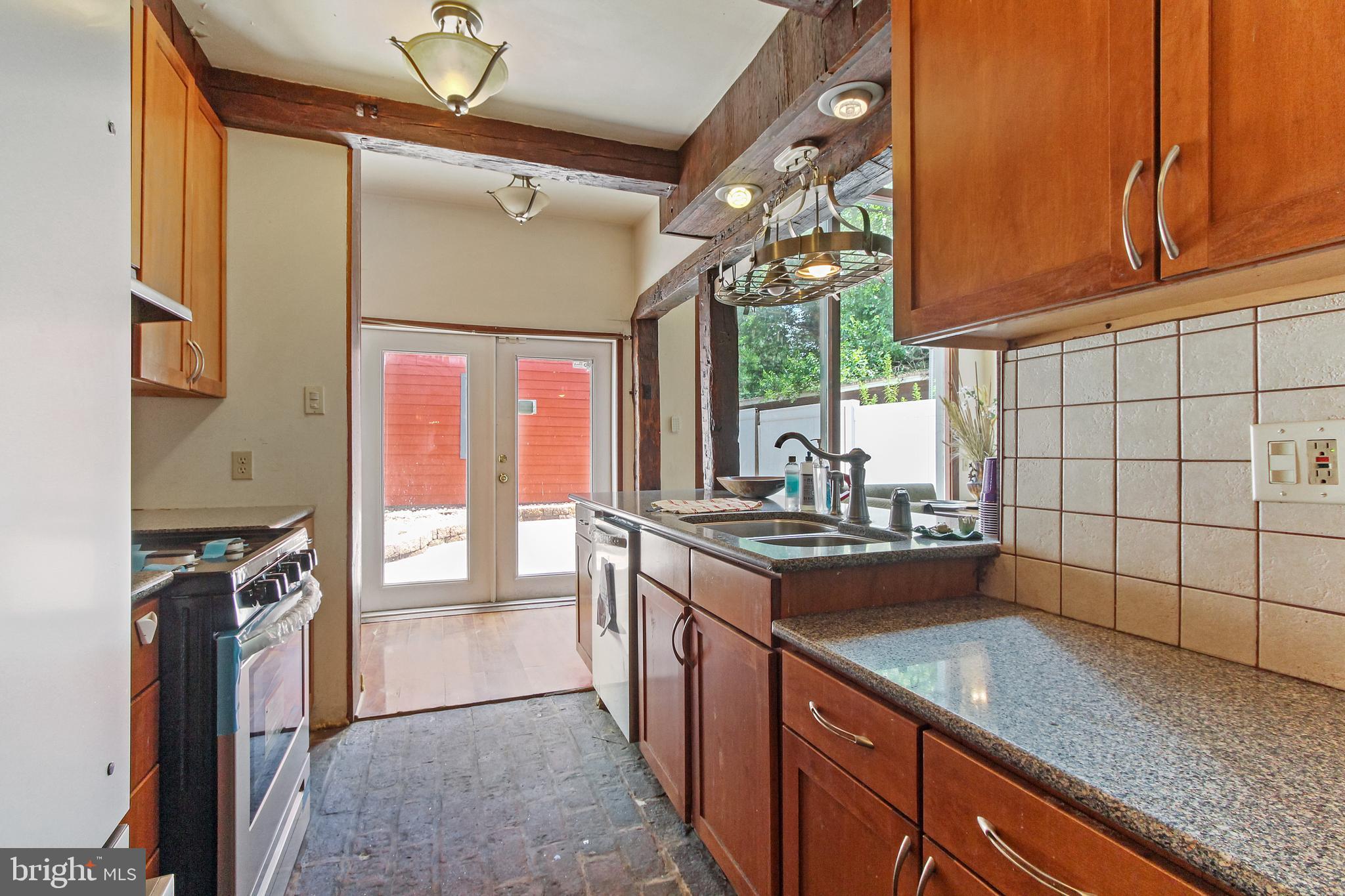 427 South George Street York, PA 17401 - Photo 15 of 36