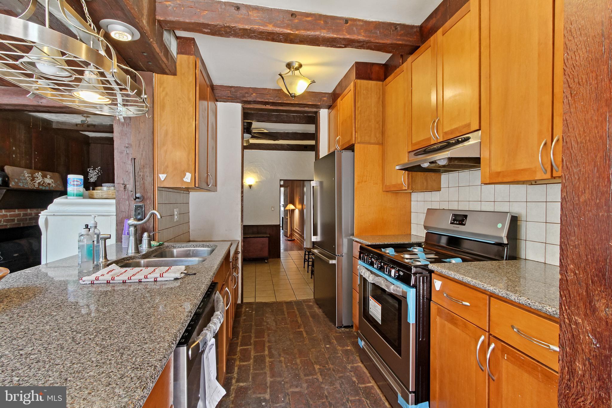 427 South George Street York, PA 17401 - Photo 16 of 36