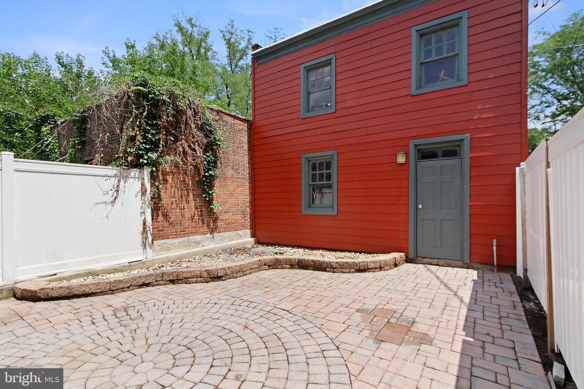 427 South George Street York, PA 17401 - Photo 33 of 36