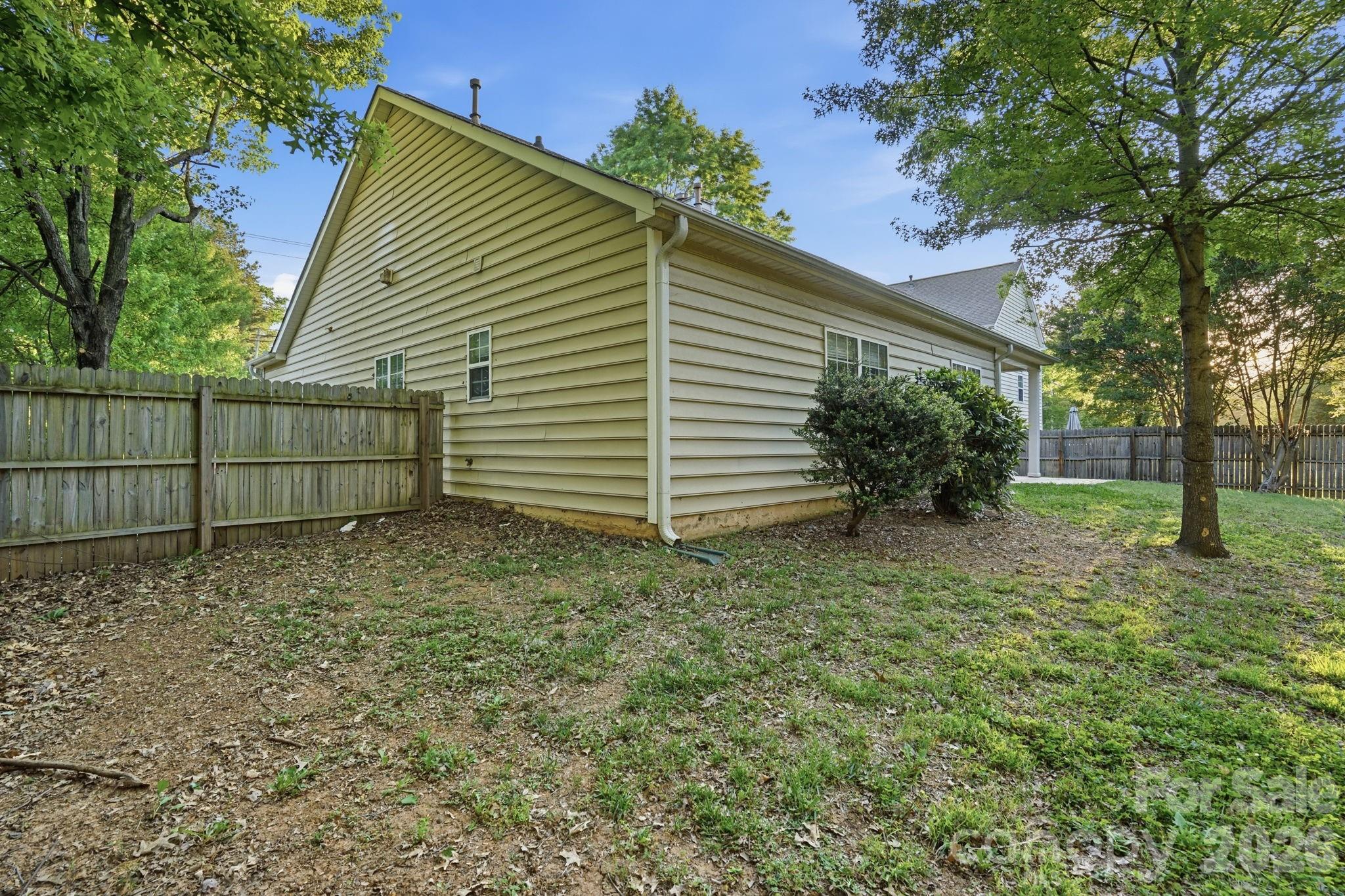 4300 David Cox Road Charlotte, NC 28269 - Photo 29 of 33