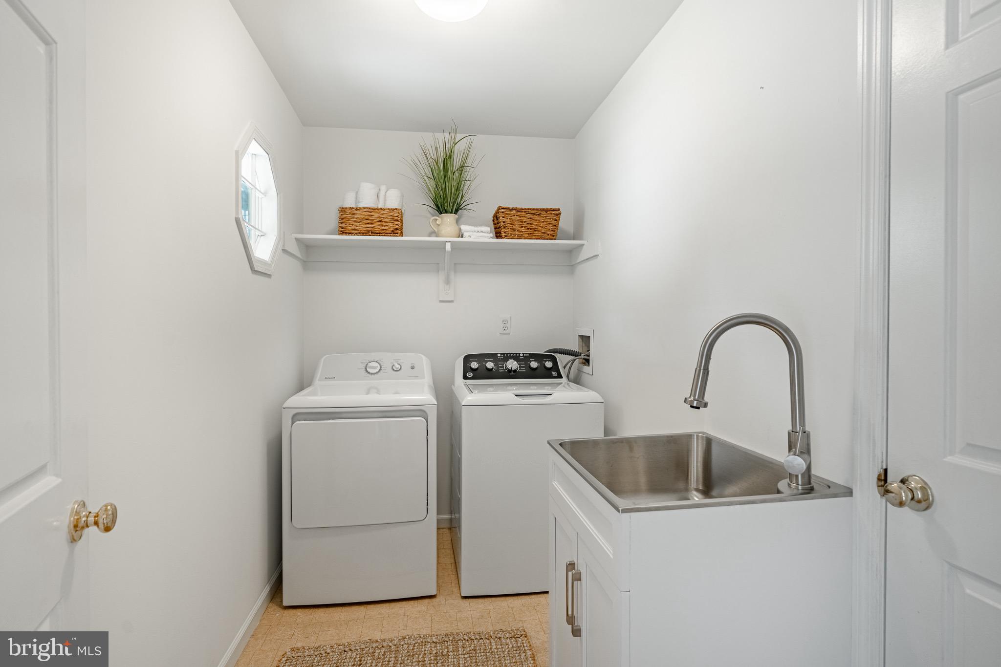 6 Wingstone Lane Devon, PA 19333 - Photo 18 of 38 1st floor spacious laundry room.