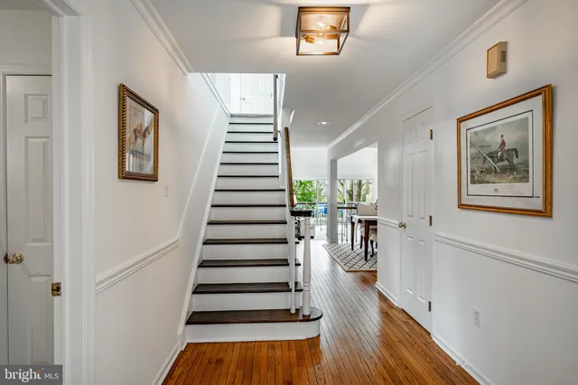 $799,900 | 6 Wingstone Lane, Devon, PA 19333