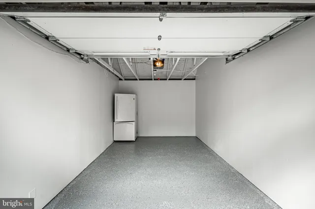 $799,900 | 6 Wingstone Lane, Devon, PA 19333