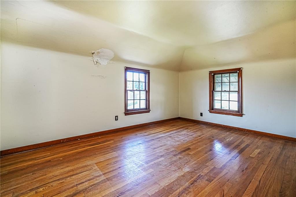 1035 McCoy Road McKees Rocks, PA 15136 - Photo 19 of 29 3