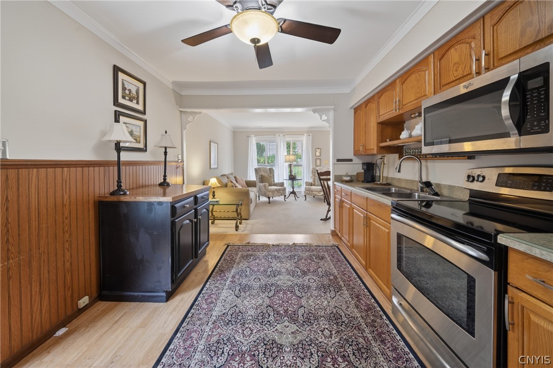 7856 Orion Path Clay, NY 13090 - Photo 9 of 24 Kitchen