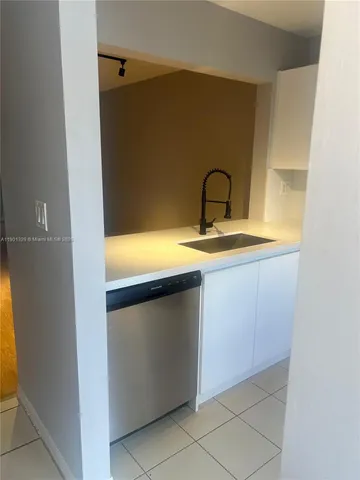 a close view of sink and tap