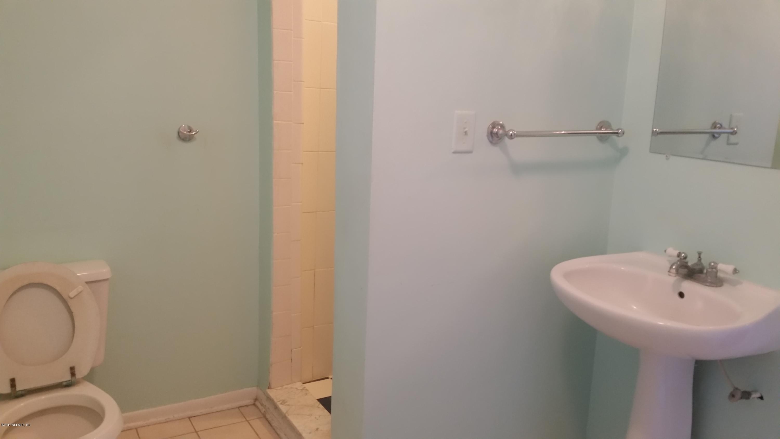 5532 Stetson Road Jacksonville, FL 32207 - Photo 8 of 9 20170831_172810
