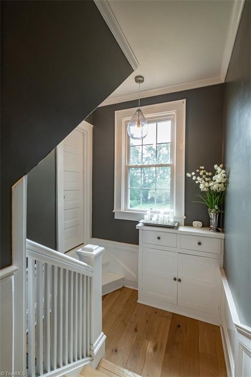 113 Gwyn Avenue Elkin, NC 28621 - Photo 18 of 39 Second level landing.