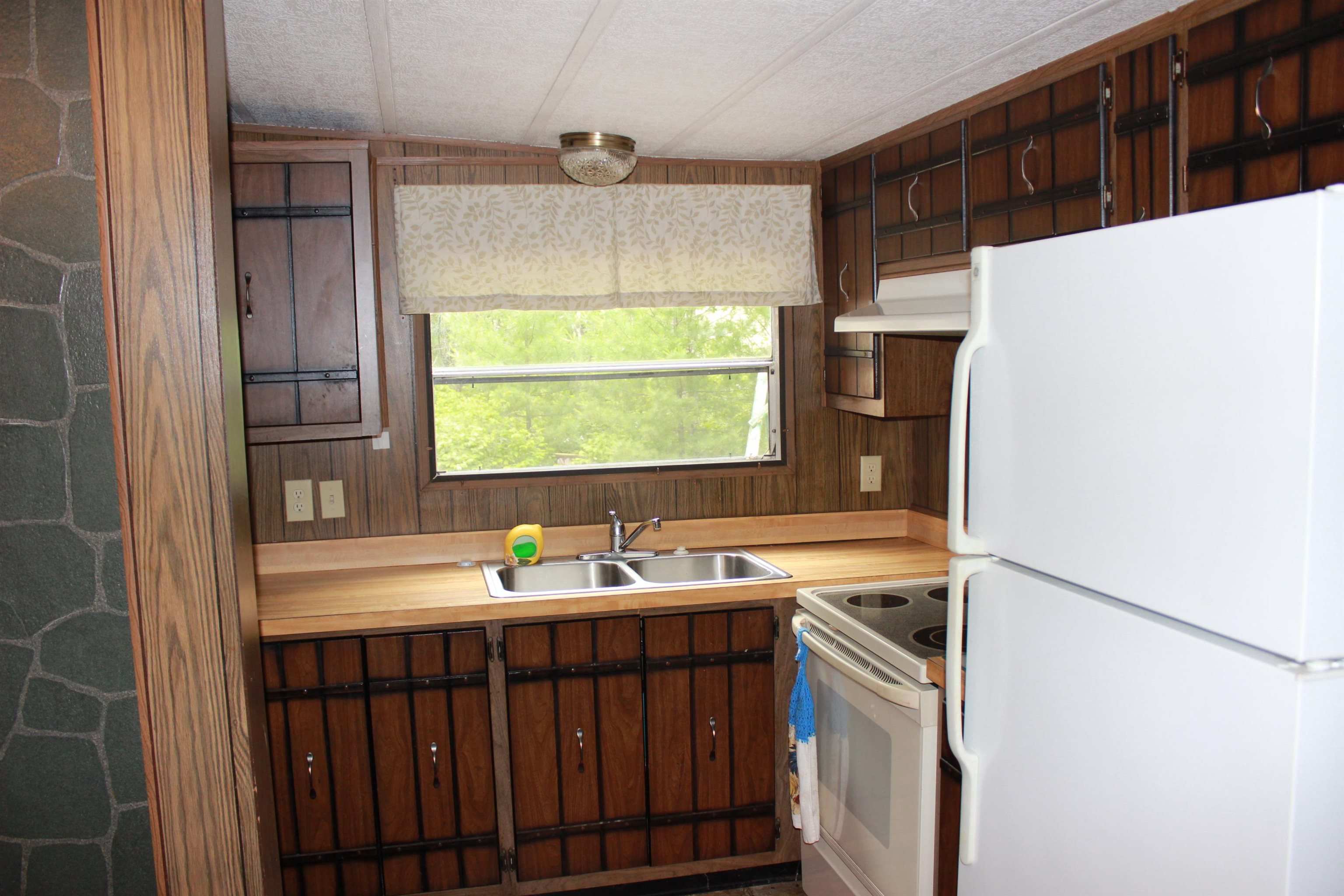 931 East Trout Valley Road Friendship, WI 53934 - Photo 10 of 35