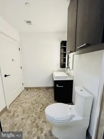 $5,900 | 70 N Street Southeast, Unit N301, Washington, DC 20003