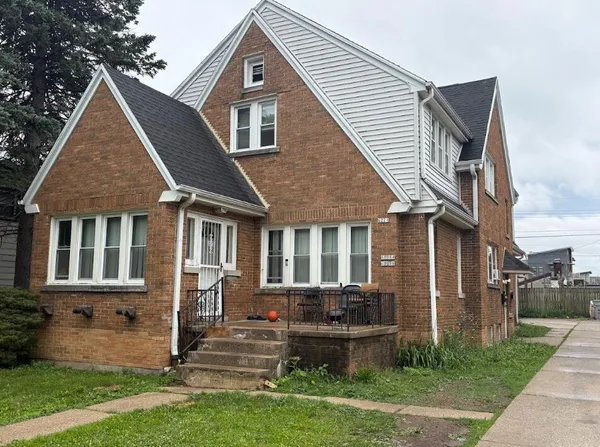 $249,999 | 6221 West Thurston Court, Unit 6221A/6221B, Milwaukee, WI 53218
