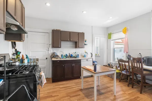 $3,100 | 36 Fountain Avenue, Unit 2, Somerville, MA 02145