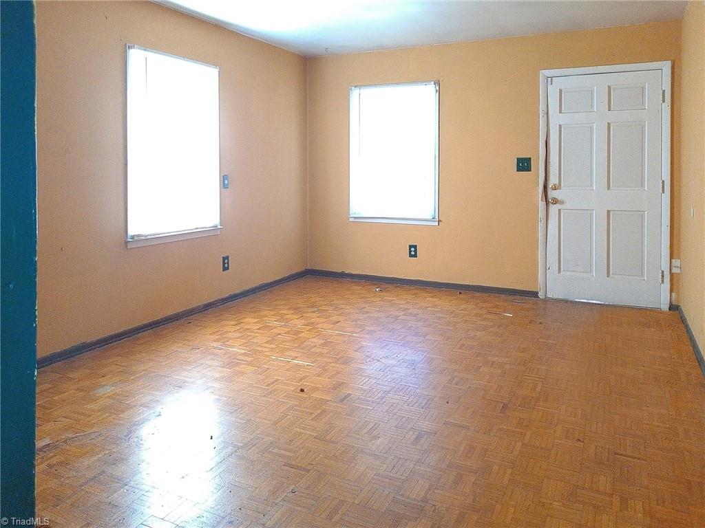 2505 Triangle Lake Road High Point, NC 27260 - Photo 8 of 17 Living Room