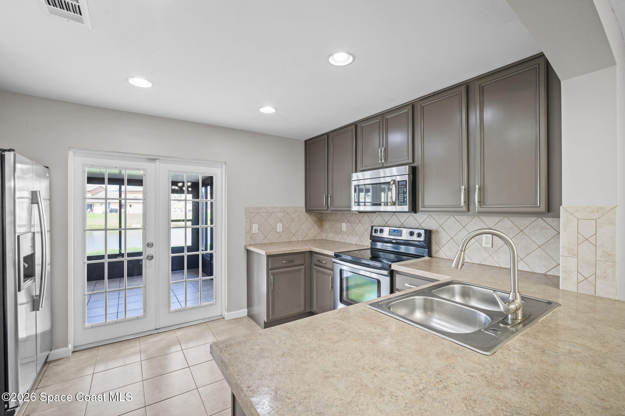 4550 Radiant Way, Unit 102 Melbourne, FL 32901 - Photo 13 of 42 13-web-or-mls-RADIANT.39_1