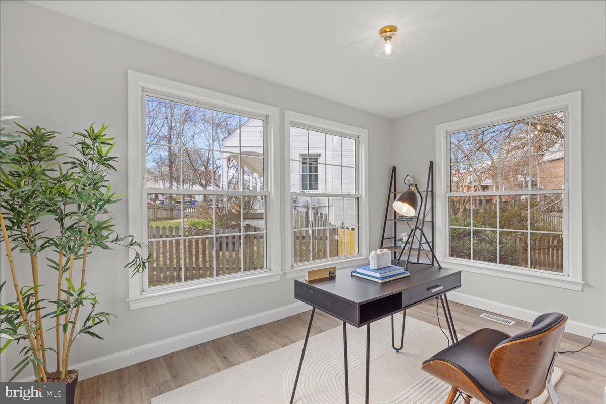1705 Corwin Drive Silver Spring, MD 20910 - Photo 14 of 38 a view of a livingroom with furniture and a table