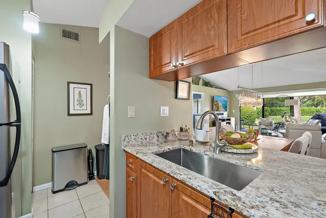 $2,900 | 835 Club Drive, Palm Beach Gardens, FL 33418