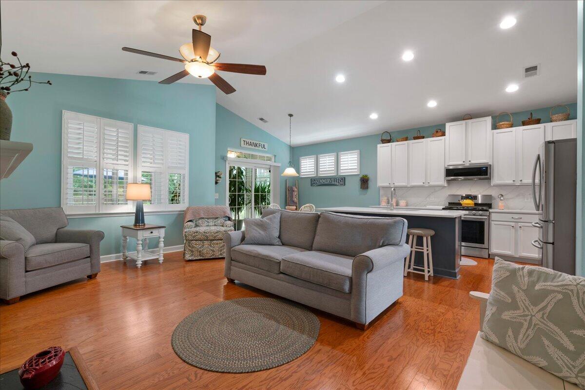 205 Overcup Loop Summerville, SC 29486 - Photo 6 of 53 06-SNY08988_1