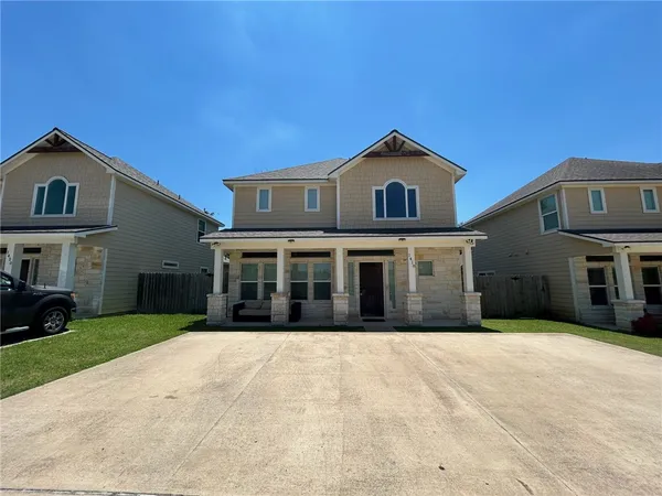 $720 | 1418 Holleman Drive, College Station, TX 77840