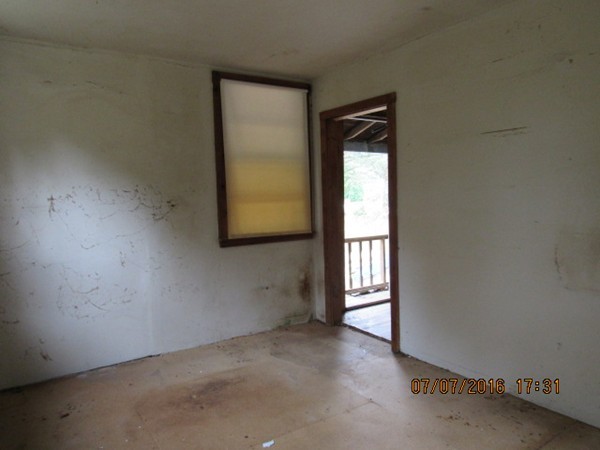 1288 Bulgarmarsh Road Tiverton, RI 02878 - Photo 4 of 12