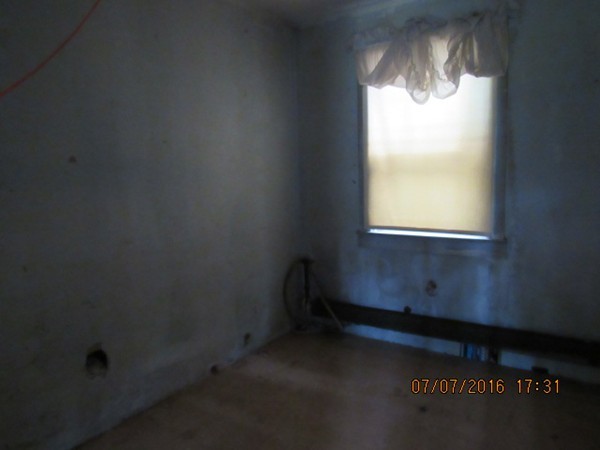 1288 Bulgarmarsh Road Tiverton, RI 02878 - Photo 5 of 12