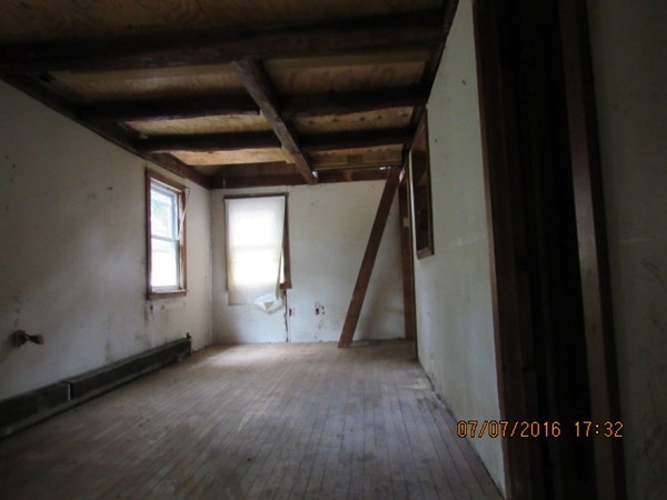 1288 Bulgarmarsh Road Tiverton, RI 02878 - Photo 7 of 12