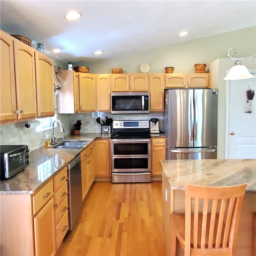 12 Ayoho Road Coventry, RI 02816 - Photo 4 of 47 Gallery Image 4