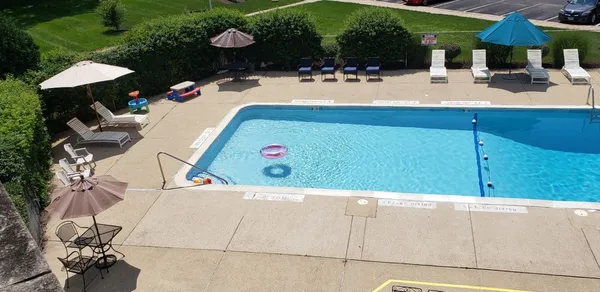 $215,000 | 2600 Brookwood Way Drive, Unit 316A, Rolling Meadows, IL 60008