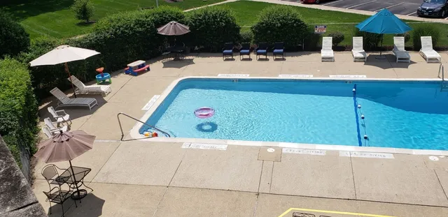 $215,000 | 2600 Brookwood Way Drive, Unit 316A, Rolling Meadows, IL 60008