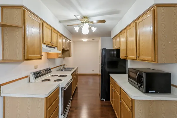 $215,000 | 2600 Brookwood Way Drive, Unit 316A, Rolling Meadows, IL 60008