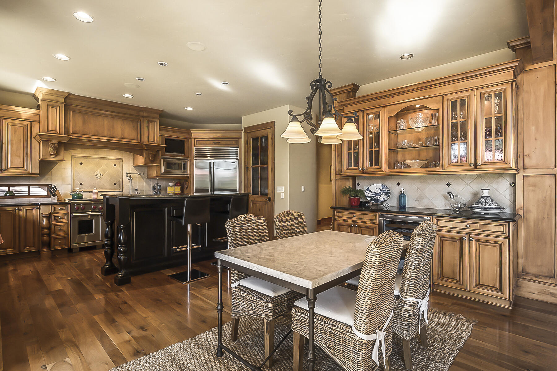 19436 Green Lakes Loop Bend, OR 97702 - Photo 15 of 53 Beautiful hardwood floors and built-ins.