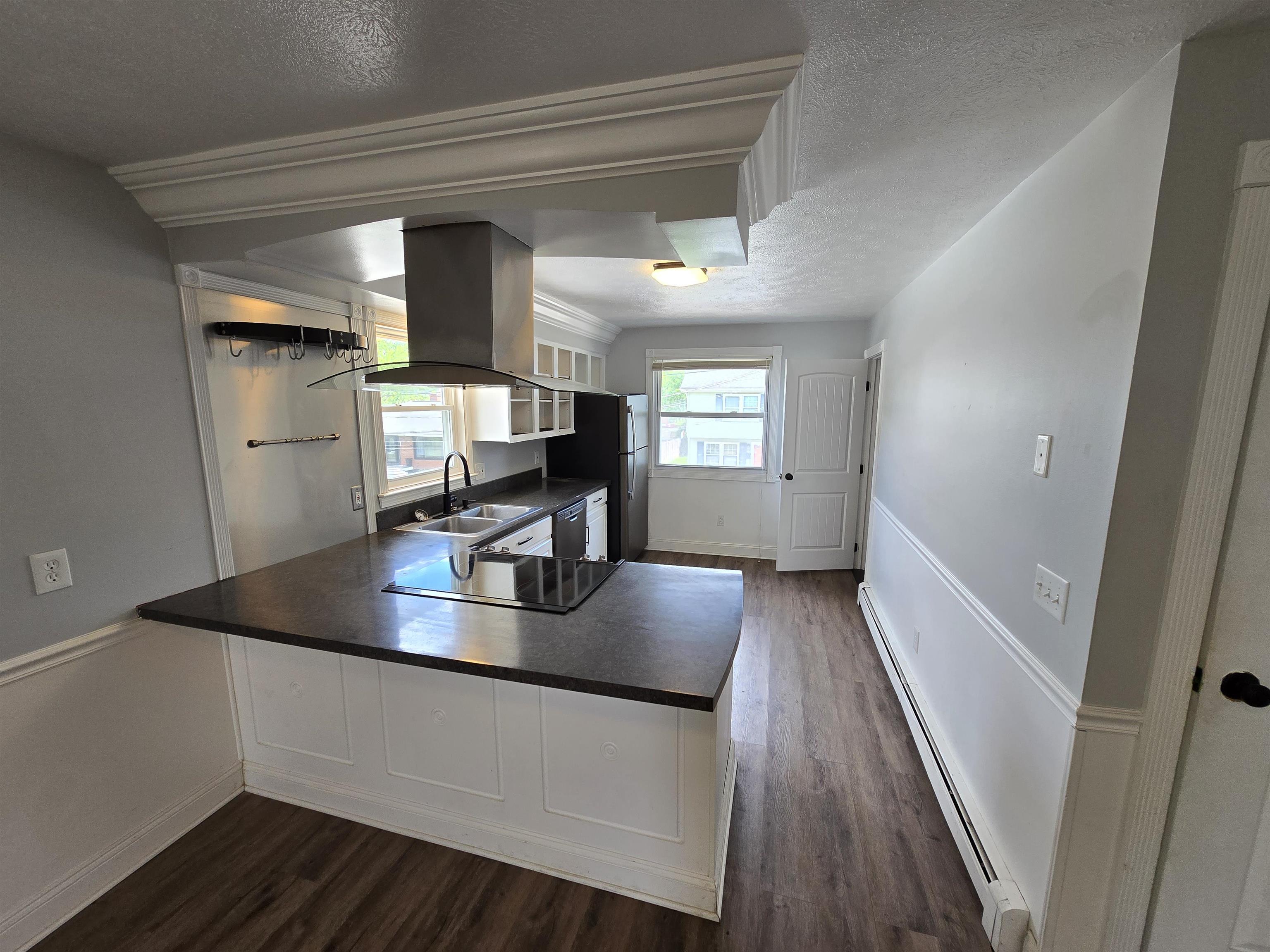25 West Rosedale Avenue Manchester, NH 03103 - Photo 6 of 15