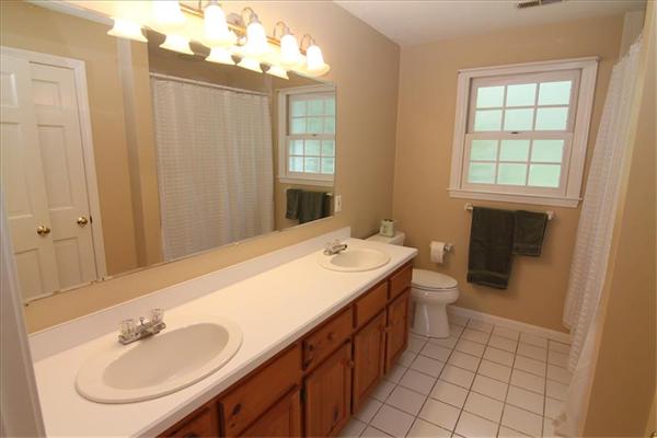 2 Knights Road Shrewsbury, MA 01545 - Photo 16 of 23 Gallery Image 16