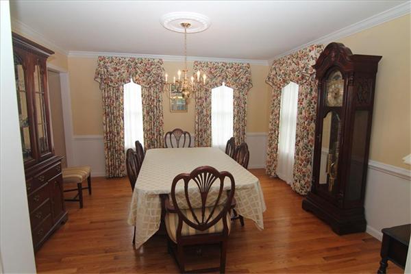 2 Knights Road Shrewsbury, MA 01545 - Photo 3 of 23 Gallery Image 3