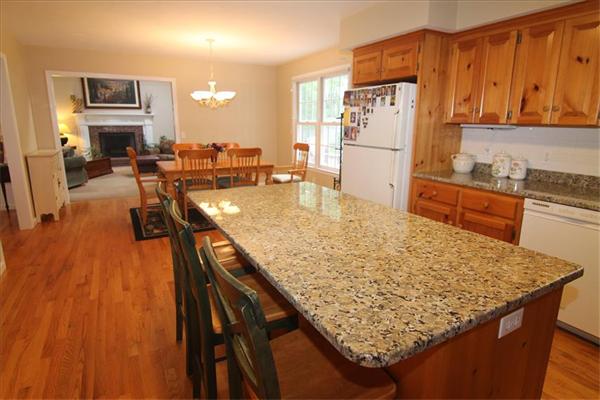 2 Knights Road Shrewsbury, MA 01545 - Photo 5 of 23 Gallery Image 5