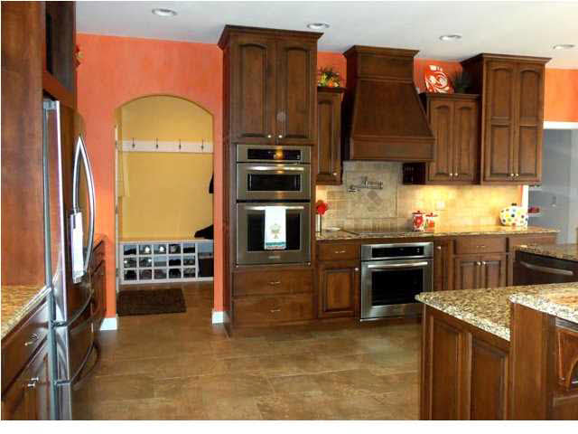 1044 Hunter Ridge Trail Boonville, IN 47601 - Photo 9 of 30 Gallery Image 9