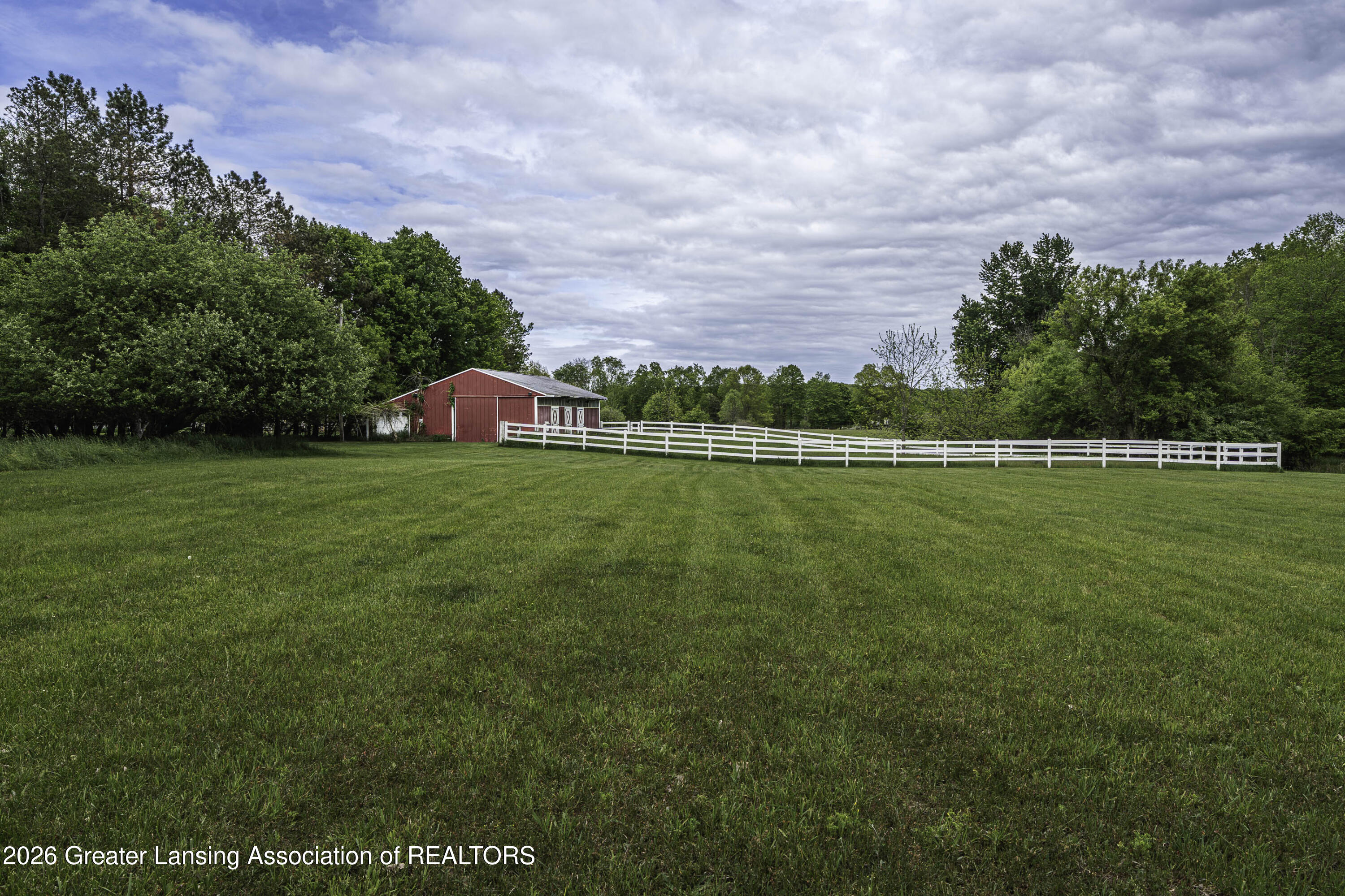3216 Smithville Road Eaton Rapids, MI 48827 - Photo 22 of 32 Yard