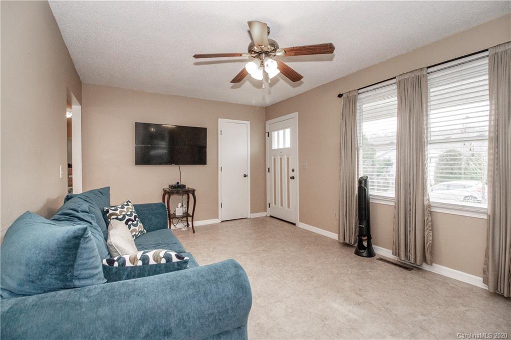 2211 Joe Road Statesville, NC 28625 - Photo 4 of 22 Gallery Image 4