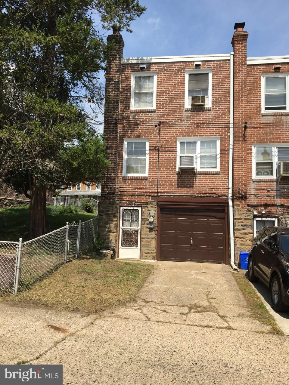 1034 Springfield Road Darby, PA 19023 - Photo 2 of 4