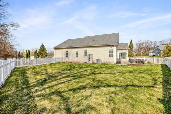 $799,900 | 15 Cedar Ridge Drive, Unit 1, Wilbraham, MA 01095