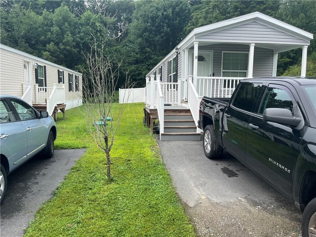 14 Hemlock Road Glocester, RI 02814 - Photo 2 of 24