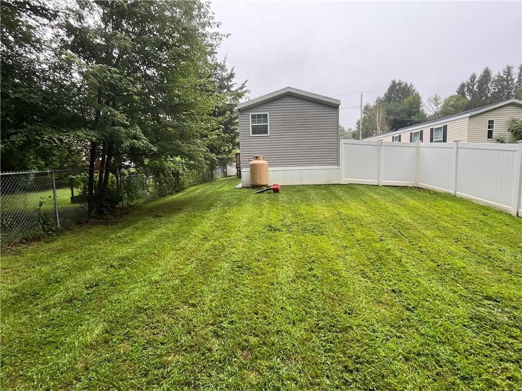 14 Hemlock Road Glocester, RI 02814 - Photo 3 of 24