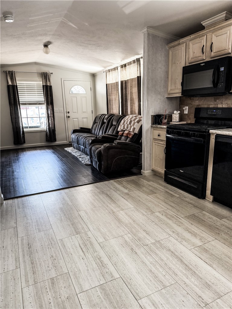14 Hemlock Road Glocester, RI 02814 - Photo 8 of 24