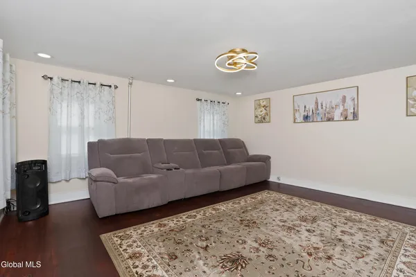 $349,900 | 1321 Helderberg Avenue, Rotterdam, NY 12306