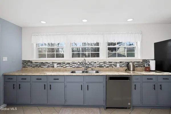 $349,900 | 1321 Helderberg Avenue, Rotterdam, NY 12306