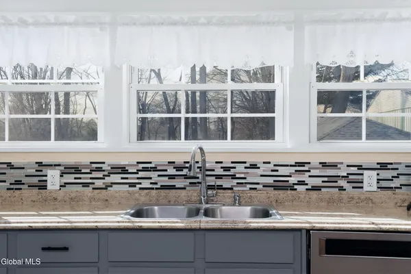 $349,900 | 1321 Helderberg Avenue, Rotterdam, NY 12306