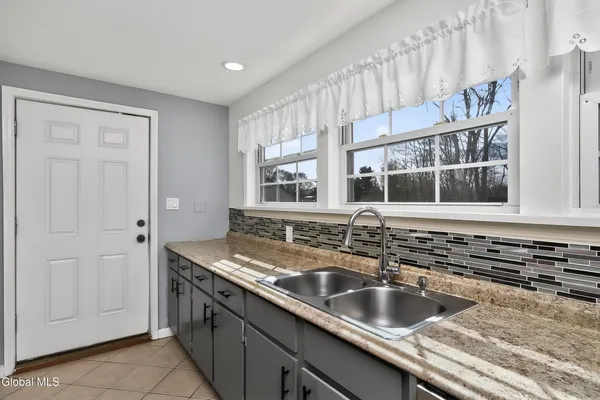 $349,900 | 1321 Helderberg Avenue, Rotterdam, NY 12306