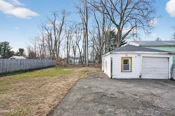 $349,900 | 1321 Helderberg Avenue, Rotterdam, NY 12306